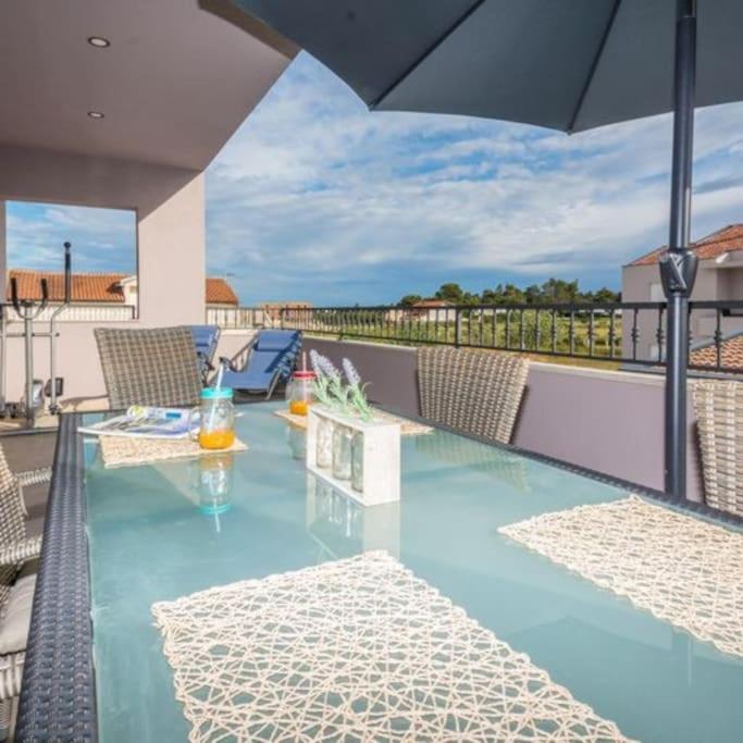 Holiday&Suite Klanac Vir Zewnętrze zdjęcie